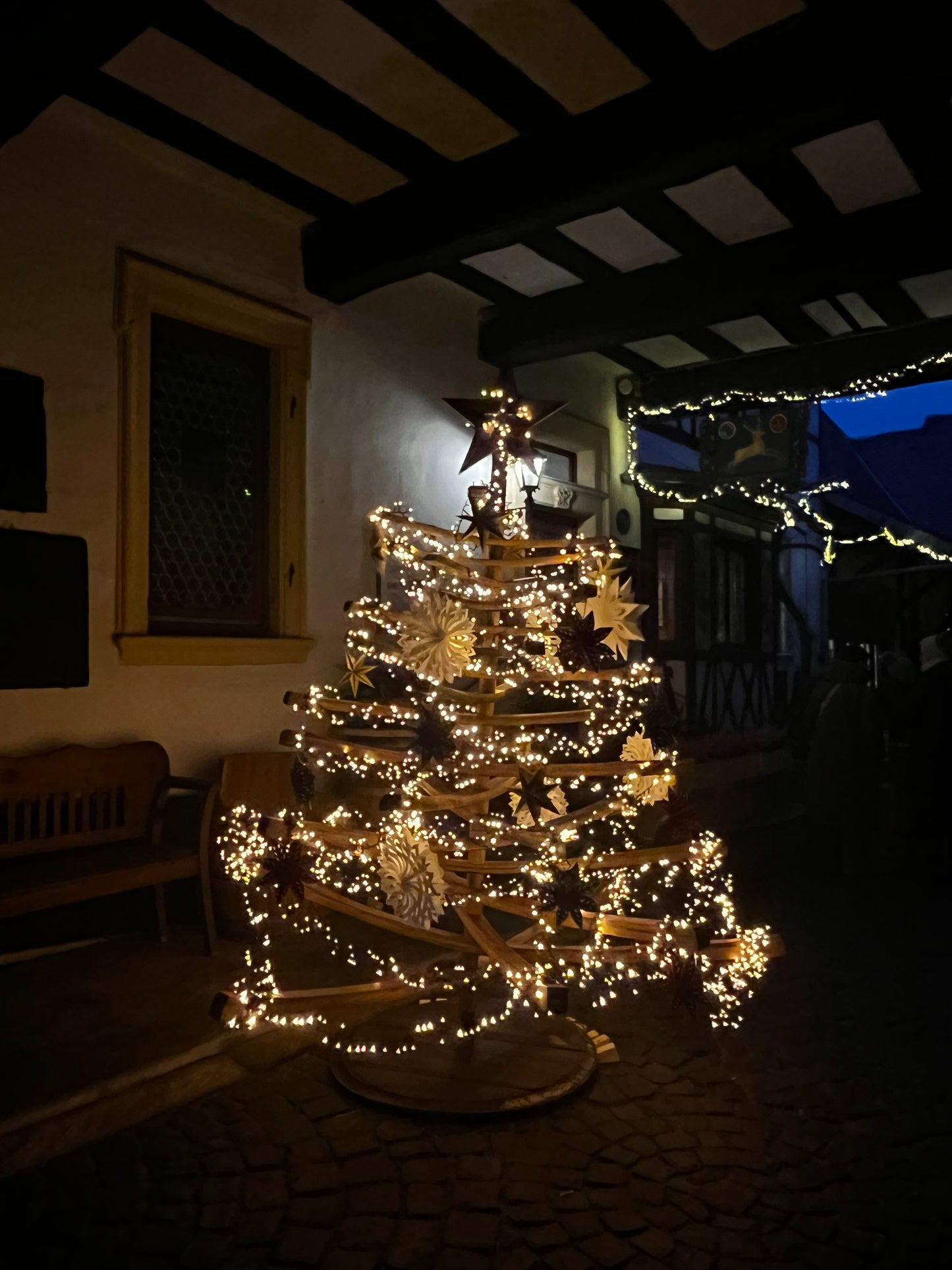 Barrique Christmas Tree – Weihnachtsbaum aus Weinfass-Dauben, Ansicht 2